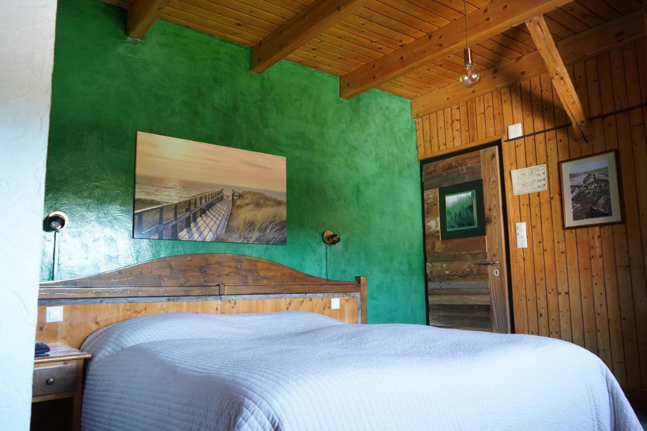 Hotel De La Truite & Spa Le Petit Nautilus Le Pont Екстер'єр фото