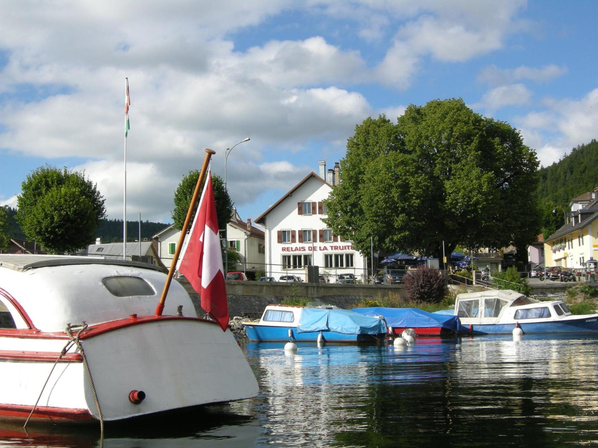 Hotel De La Truite & Spa Le Petit Nautilus Le Pont Екстер'єр фото