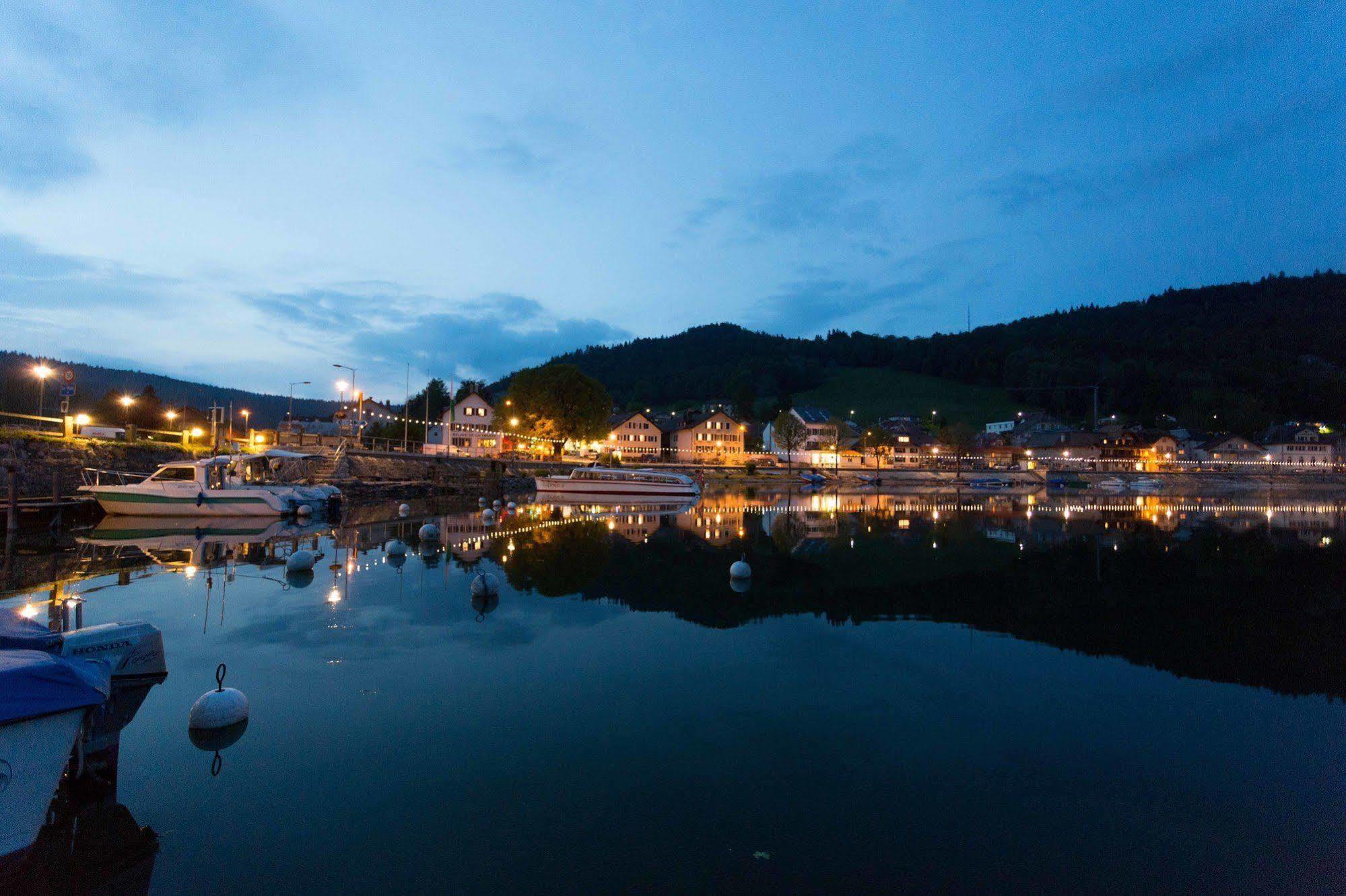 Hotel De La Truite & Spa Le Petit Nautilus Le Pont Екстер'єр фото