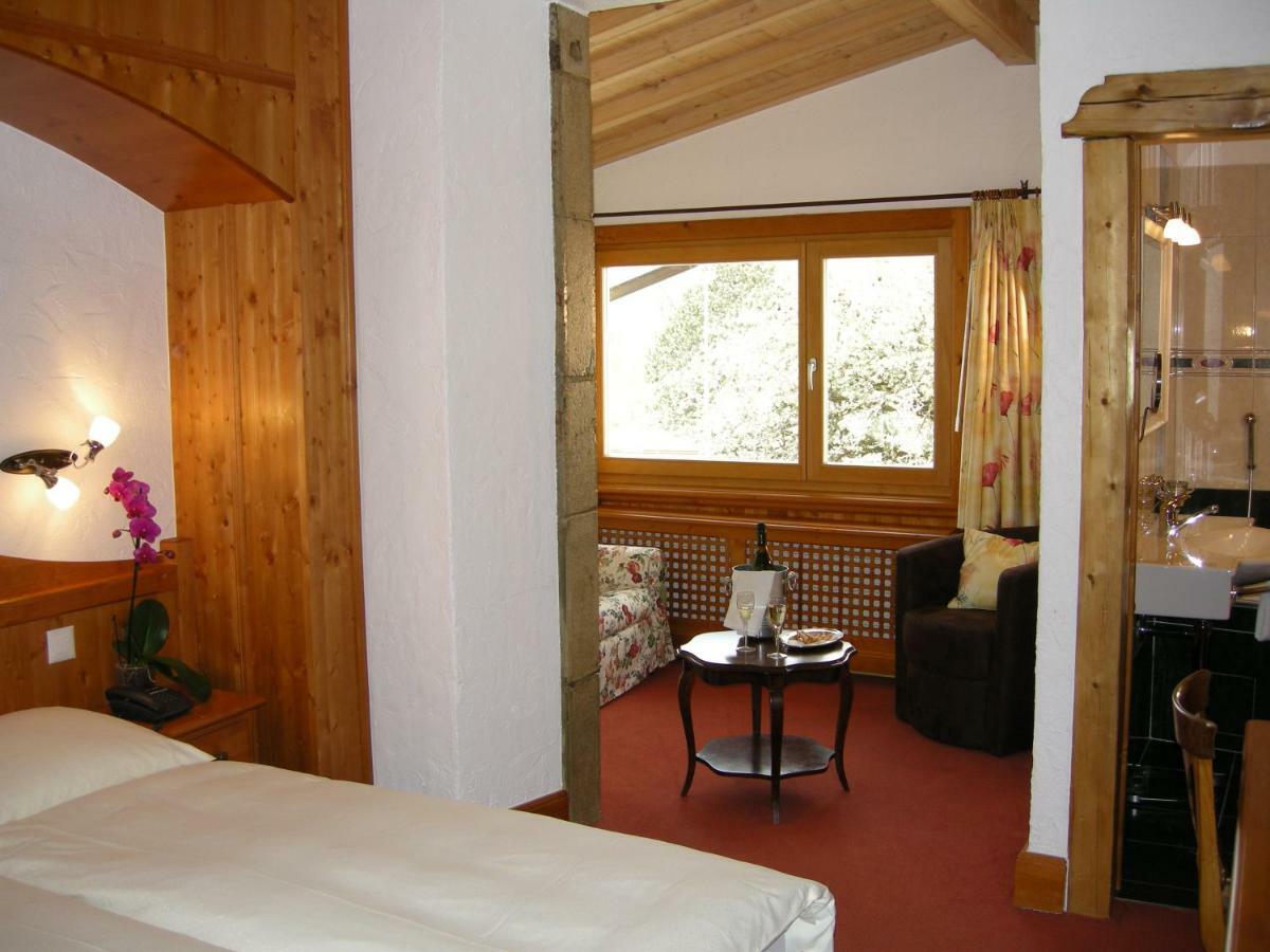 Hotel De La Truite & Spa Le Petit Nautilus Le Pont Екстер'єр фото